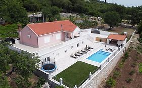 Villa Dragic